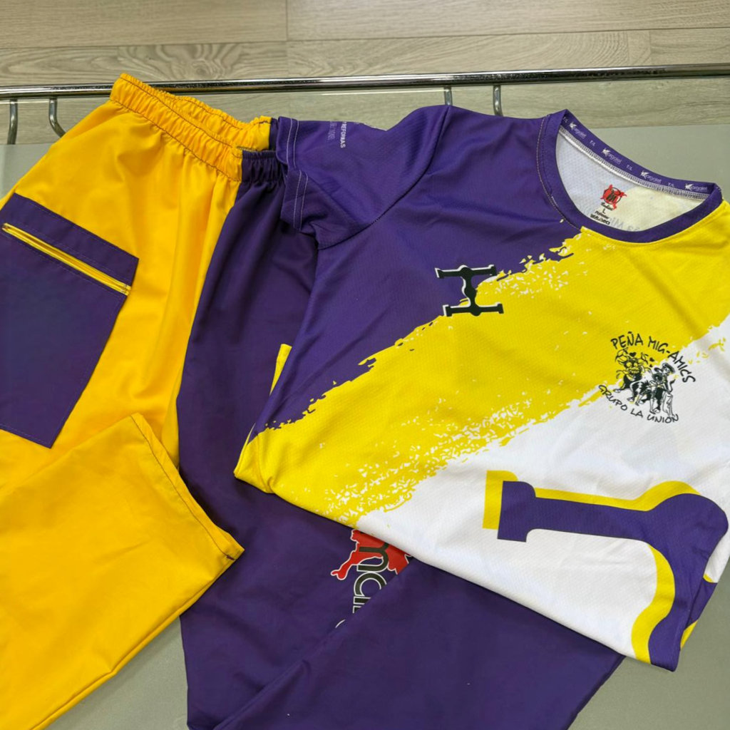 01 Pantalon bicolor + Camiseta - Imagen 4